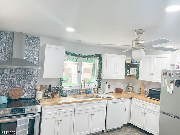 2nd image of 22 Flanders Rd