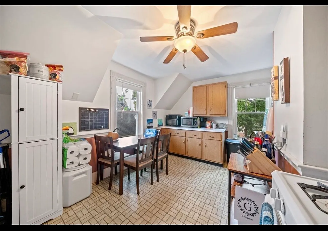 2 bed, 1000 sqft, $2,200 — Photo 1