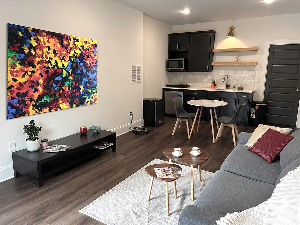 158 Herring St #1