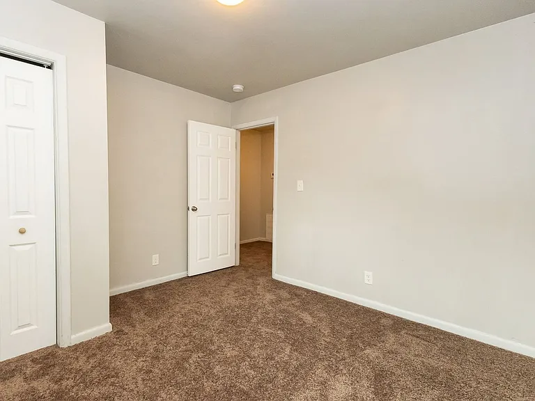 5200 Fagan St — Photo 11