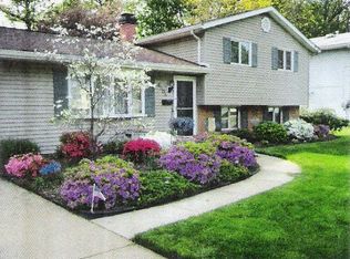 6508 Southgrove Rd, Mentor, OH 44060