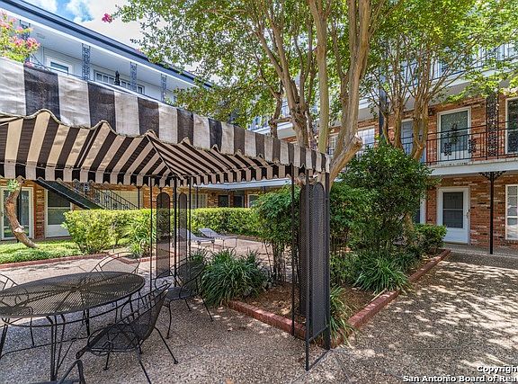 2nd image of 8401 N New Braunfels Ave APT 101A