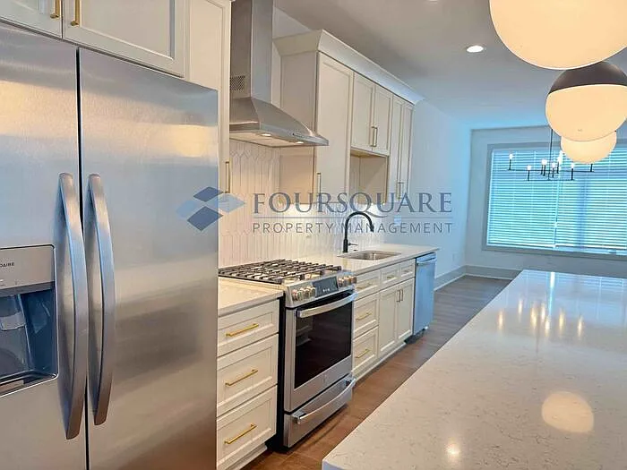 1000 Addison Pl #102 — Photo 14