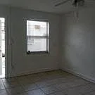 840 NW 10th St #5-8 — Photo 5