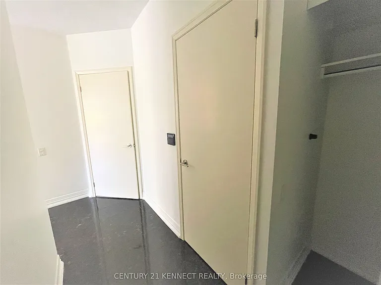 21 Carlton St #610 — Photo 18