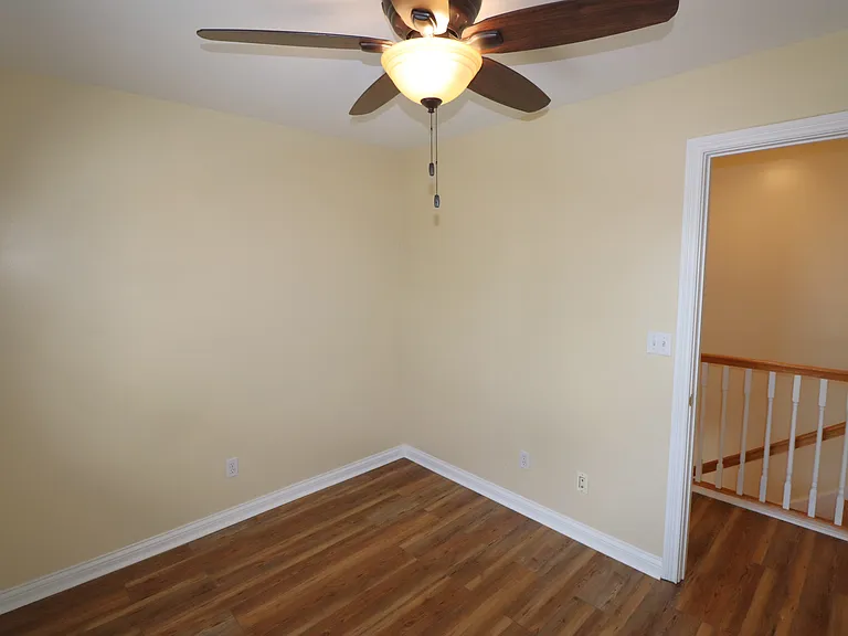 Beautifully Restored Townhouse — Photo 41