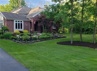 10520 Tillman Rd, Clarence, NY 14031