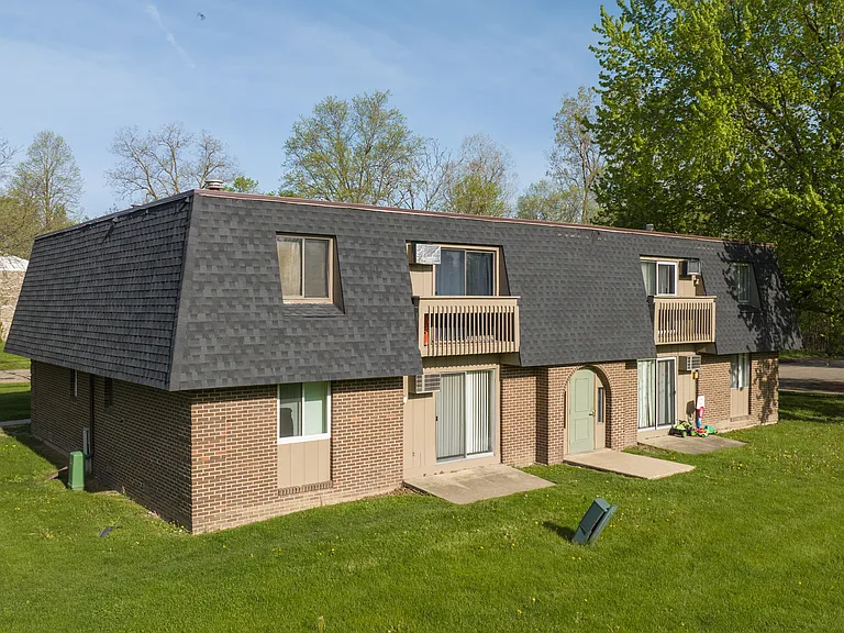 The Grove Apartments — Photo 6