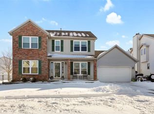 3 Swarthmore Dr, Bloomington, IL 61704