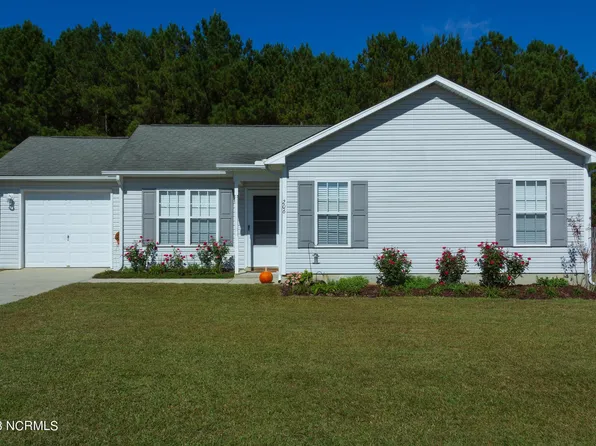 206 Woodbine Terrace, Burgaw, NC 28425
