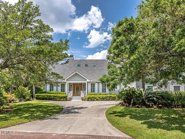 1460 Gleasons Landing Dr, Saint Helena Island, SC 29920