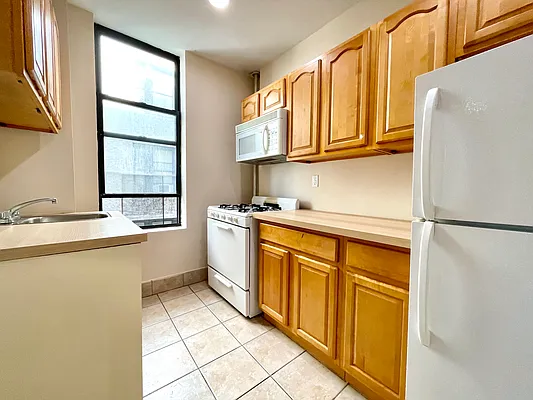 Rented by Bohemia Realty Group | media 3