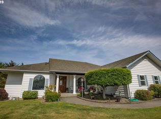 725 Kings Ave, Lakeside, OR 97449