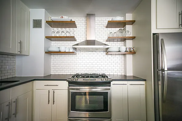 Sold by NYC Views Realty Corp | media 3