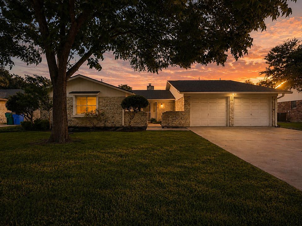 1st image of 2301 Lillie Ln