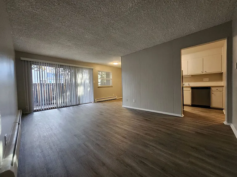 1505 E Kiowa St #102 — Photo 5