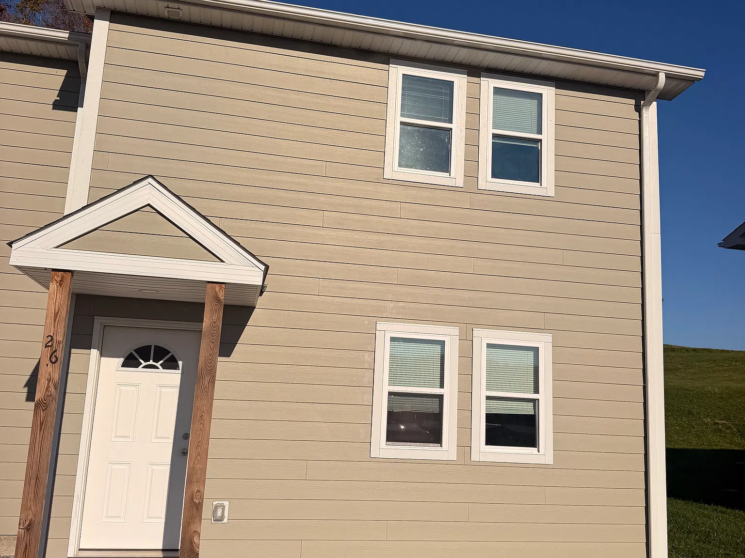 3 bed, 2.5 bath, $1,275 — Photo 1