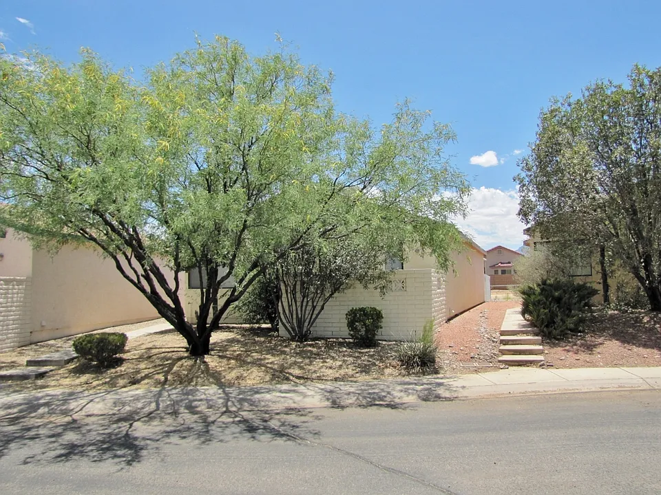 752 Sunset Vista Dr