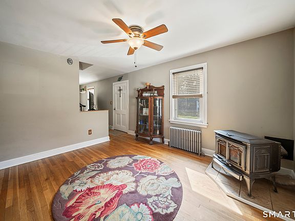 2nd image of 521 Burton Road
