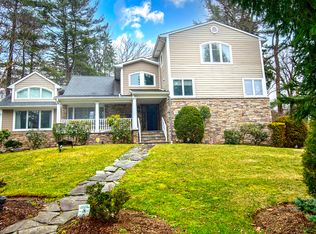24 Knoll Rd, Tenafly, NJ 07670