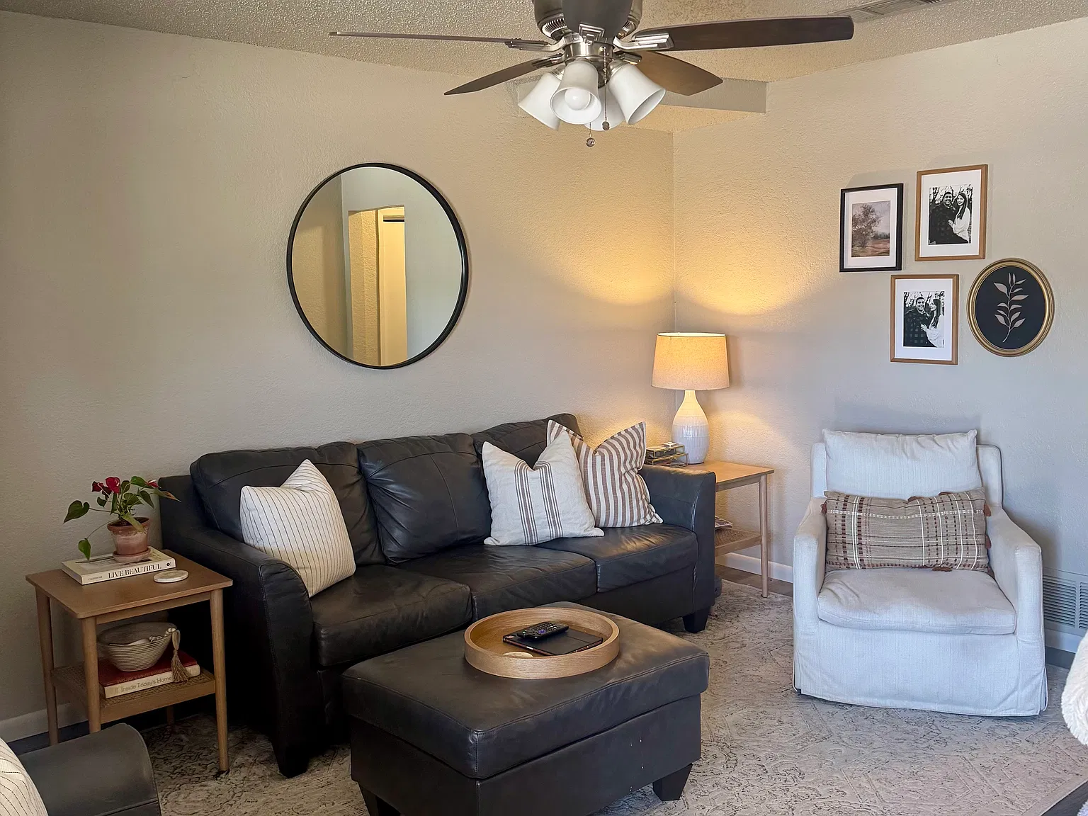 2 bed, 1.5 bath, 1056 sqft, $1,750 — Photo 2