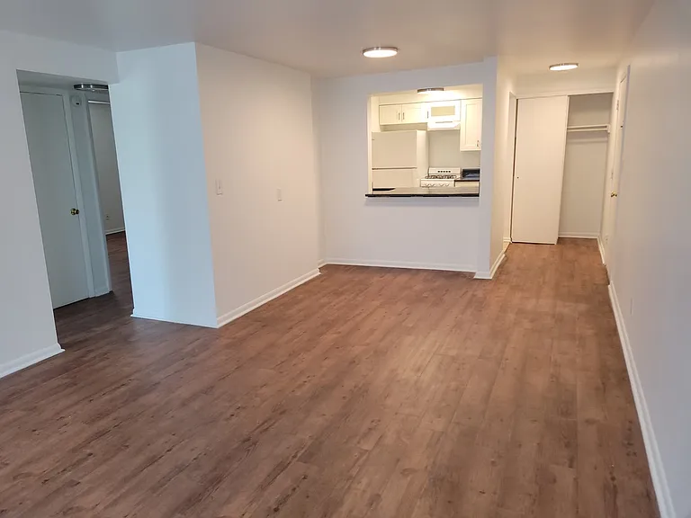 1660 N 4th St #1B — Photo 12