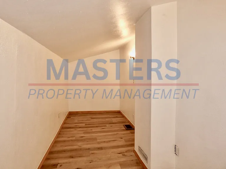 1026 Oakwood Ave — Photo 39