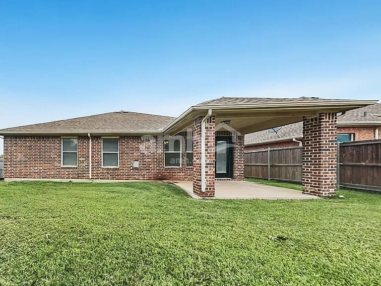 10702 Nantucket Dr — Photo 16