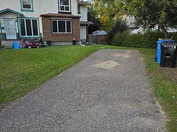 2nd image of 215 S Pineset Pl NE
