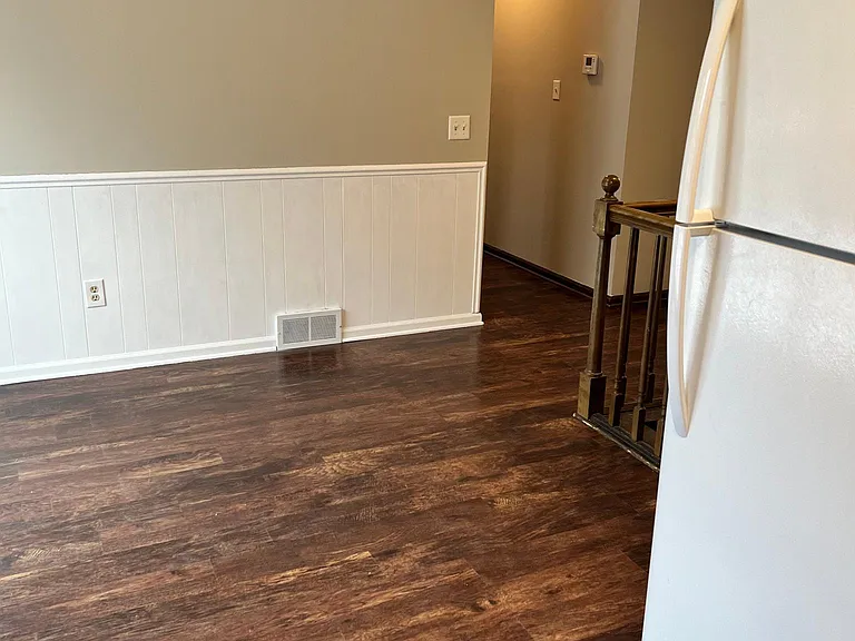 2730 Rosewood St — Photo 8