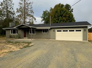 900 Coutant Ln, Grants Pass, OR 97527