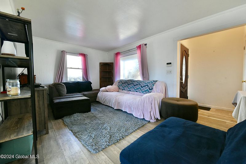 2nd image of 3078 Albany Street