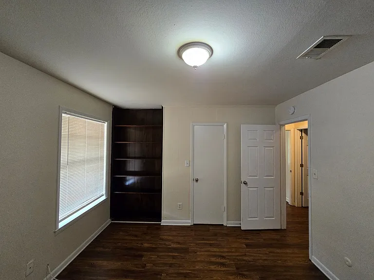 4250 N 8th Ave #1 — Photo 7