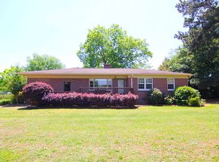 203 Crescent Dr, Greenwood, SC 29646