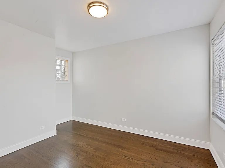 8248 S Maryland Ave #2S — Photo 8