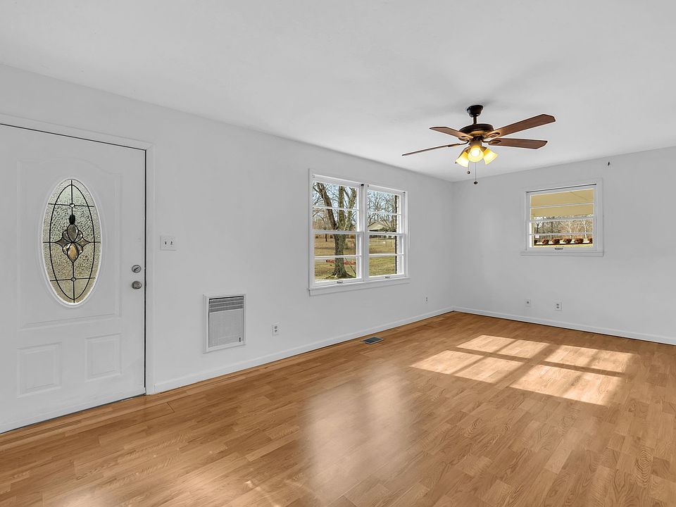 102 Hickory Dr, Huntland, TN 37345 Zillow