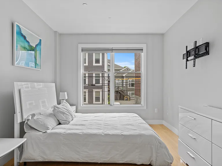 152 Old Colony Ave #9 — Photo 6