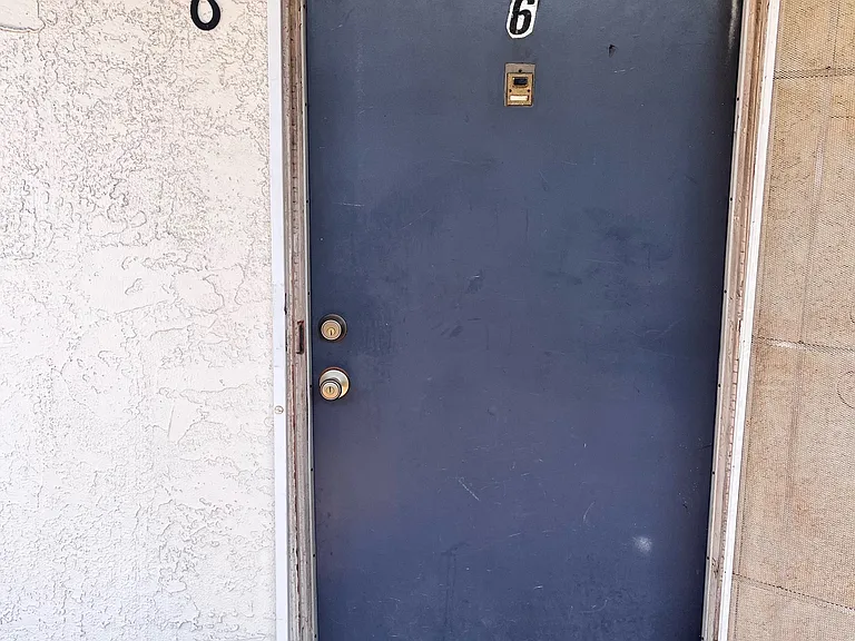 1250 E Corson St #6 — Photo 3
