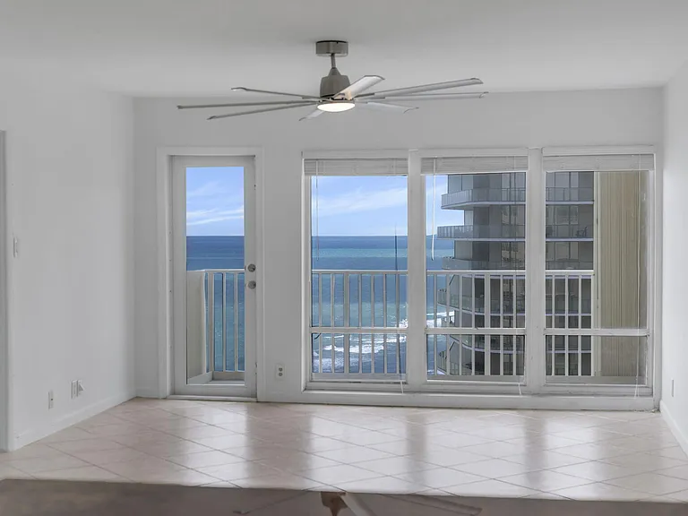 750 N Ocean Blvd #1904 — Photo 11
