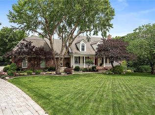 5915 NE Southwood St, Lees Summit, MO 64064