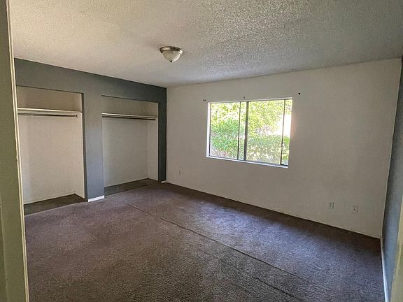 4th image of 3211 Vineland Ave