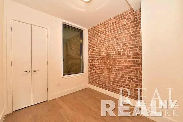 Rented by REAL New York | media 22