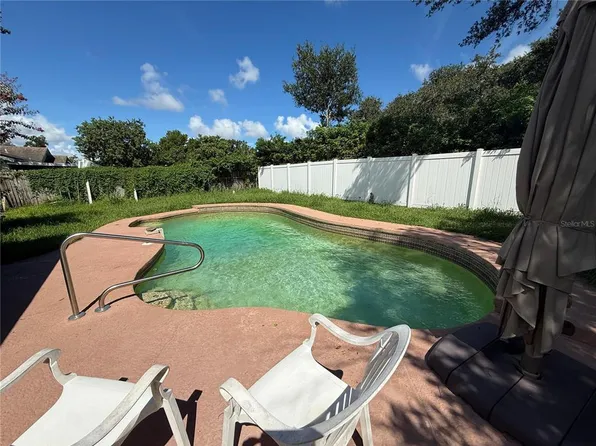 9085 ARNDALE CIRCLE, TAMPA, FL 33615