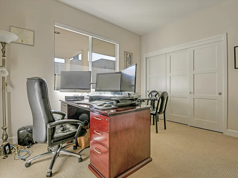 4820 Bellflower Ave #403 — Photo 33