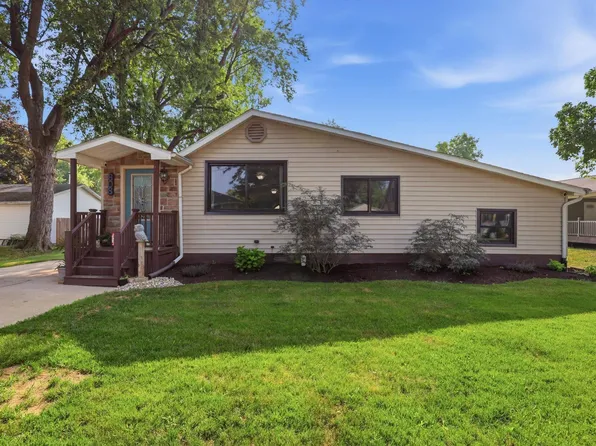 808 Dallas St, Auburn, IN 46706