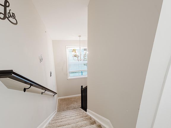 4th image of 729 Walton Terrace Dr #5-303