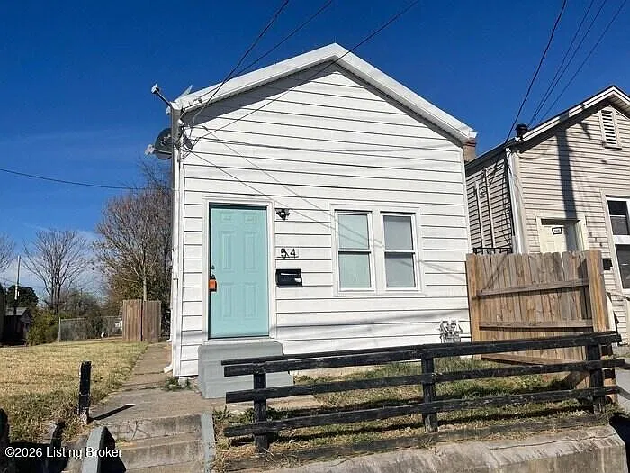 1 bed, 1.0 bath, 786 sqft, $895 — Photo 1