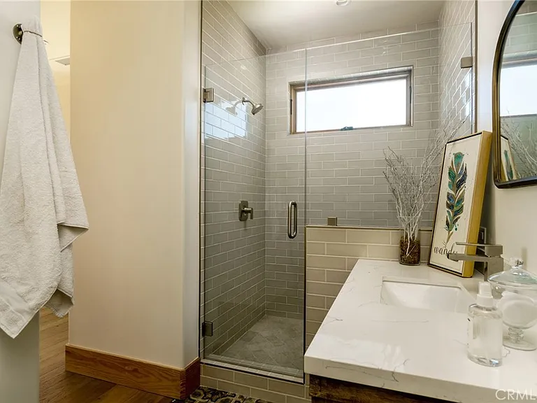 37219 Quarter Valley Rd — Photo 19