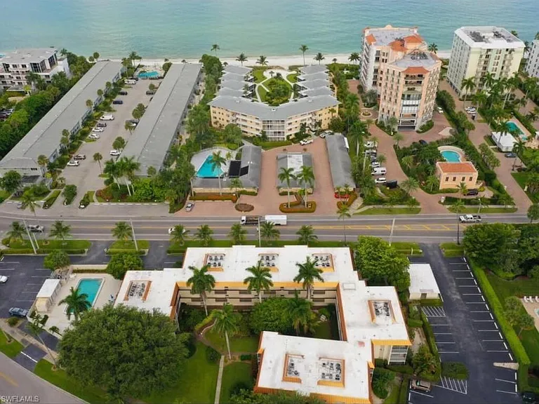 1100 Gulf Shore Blvd N #307 — Photo 3
