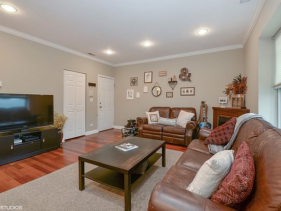 3rd image of 3435 W Berteau Ave Unit 3D